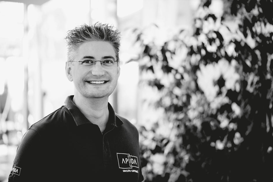 SEBASTIAN ROHR ON THE RELEVANCE OF APIS – The Group of Analysts